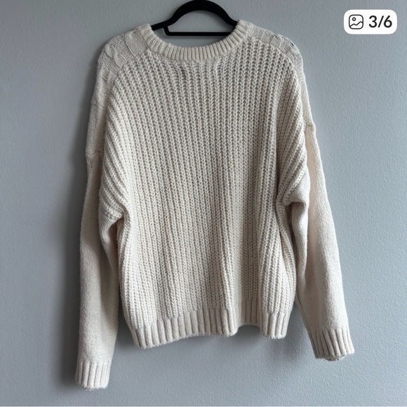 🤍Cream Fringe Sweater - Picture 3 of 6